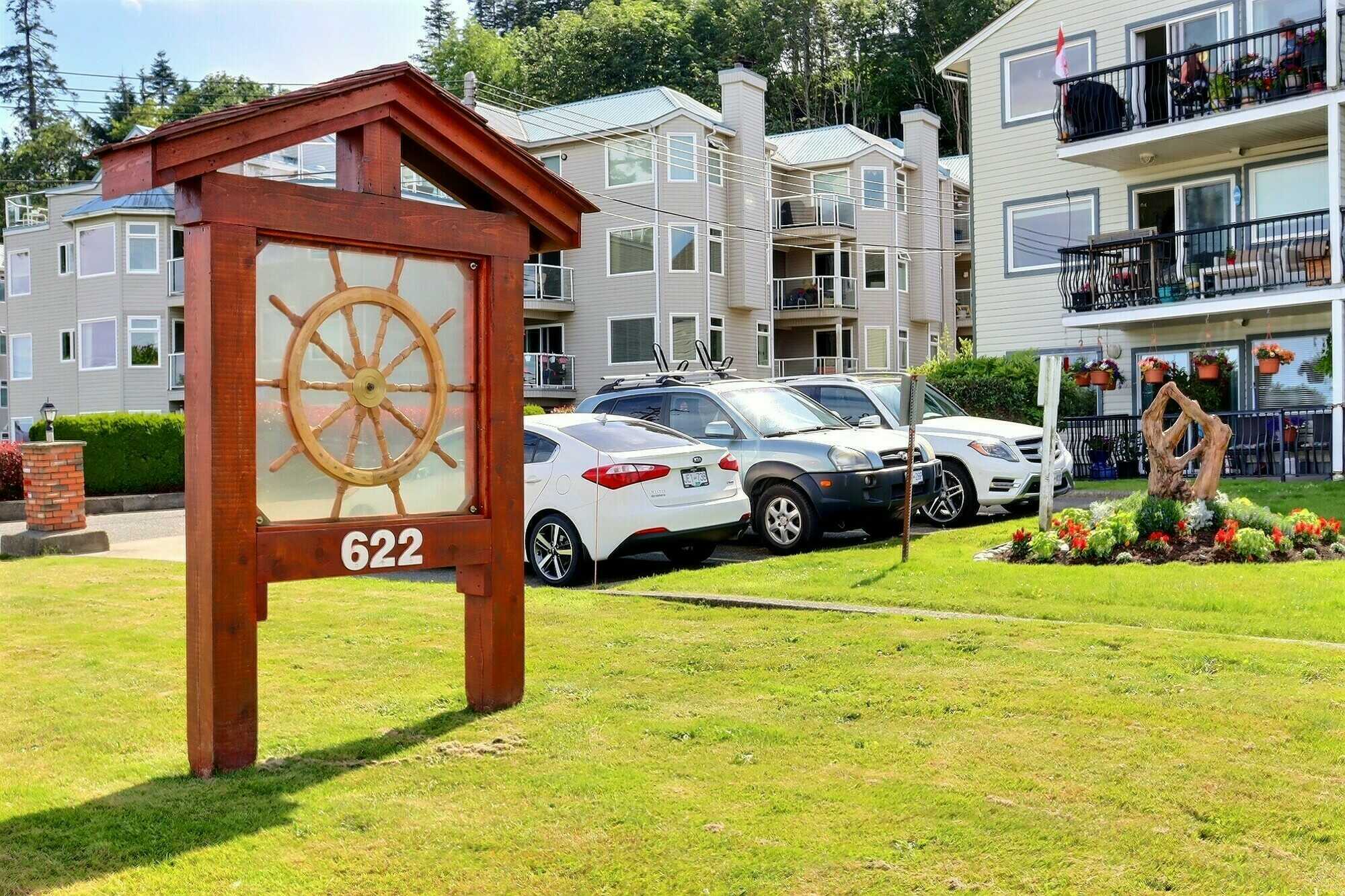 Amazing Views! Great location! Affordable living! 5