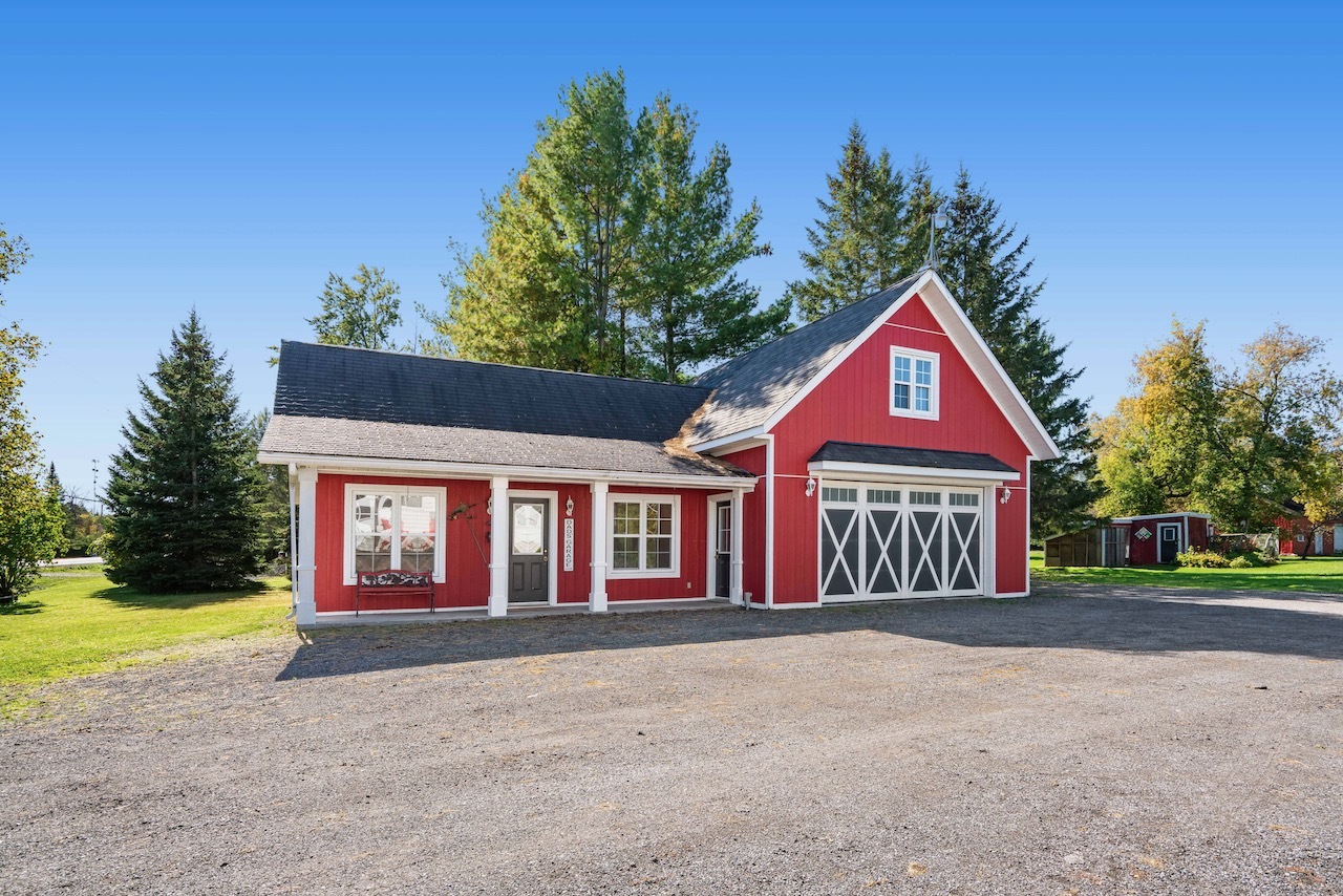 12.7 Acres | Century Home | Barn | Workshop | Multiple Outbuildings 4