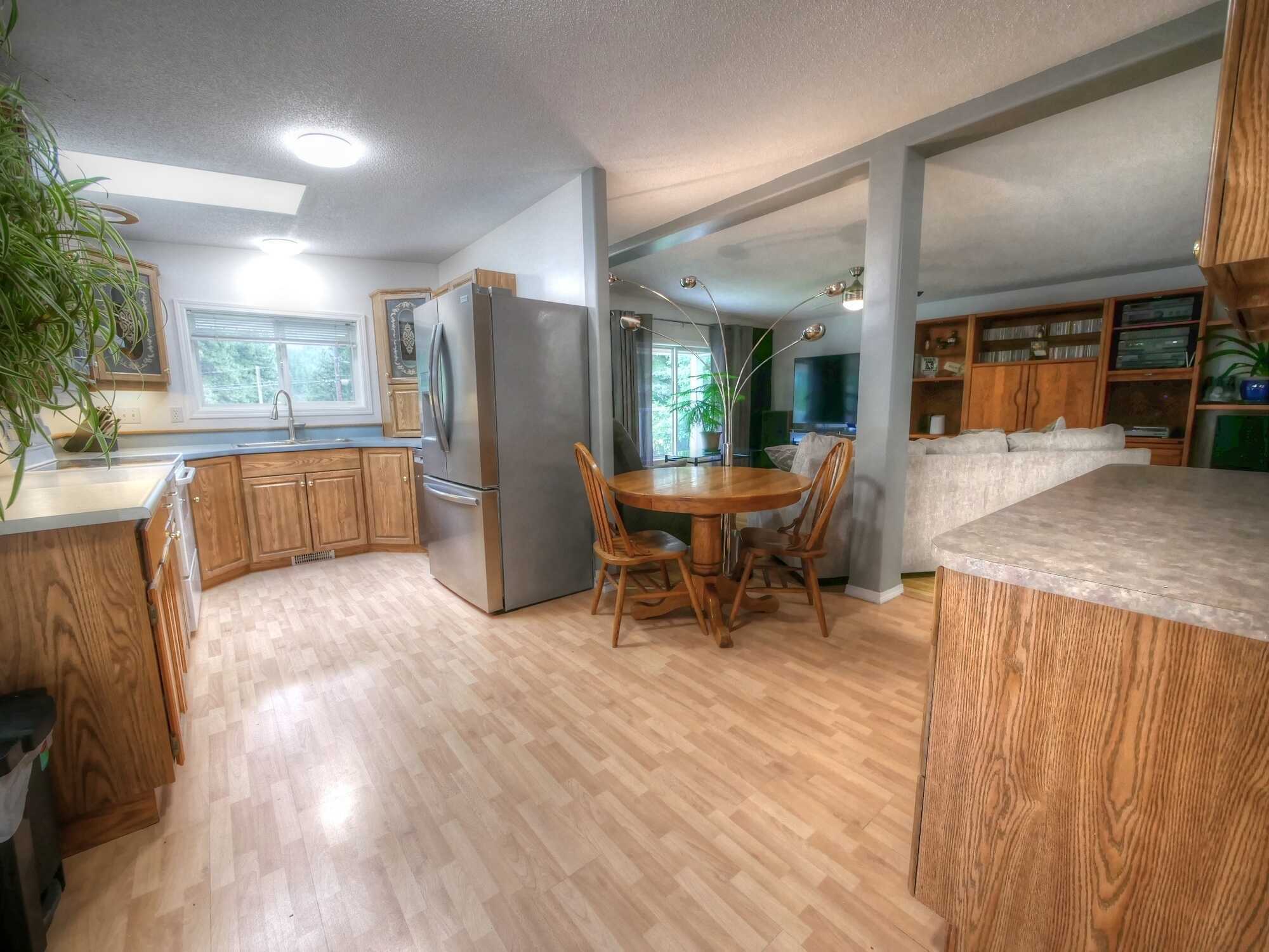 Beautifully maintained ranch style home – 3Bed 2Bath w/ attached Garage & MASSIVE Shop!  Quiet family neighbourhood *Beautifully landscaped 3