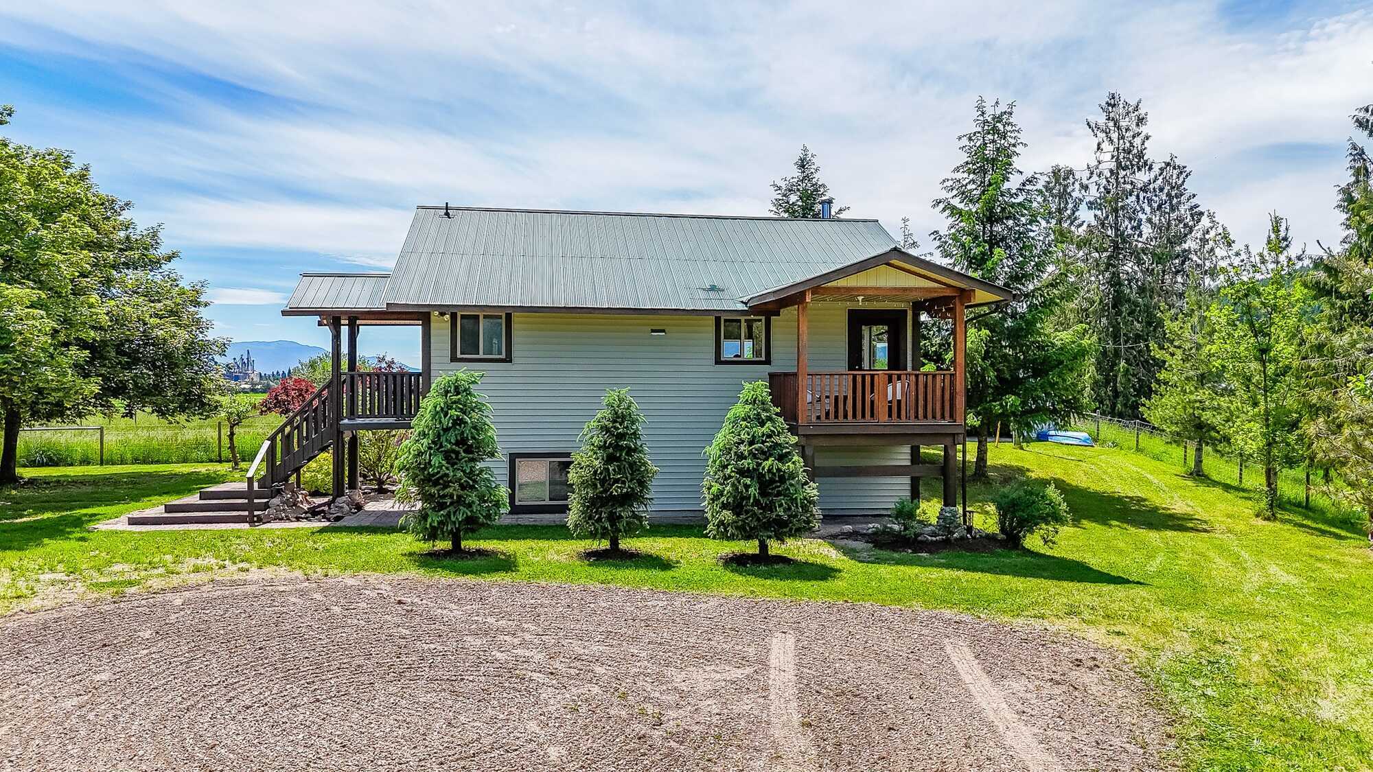 Your Dream Country Escape Awaits – 93 Old Sicamous Road, Grindrod, BC 3