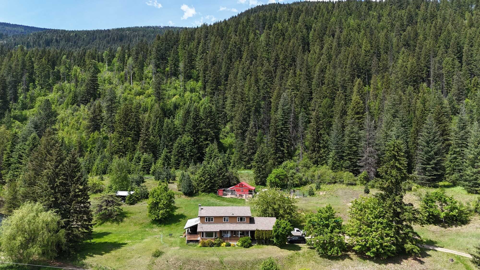 6785 Perry's Back Road — Room to Live, Room to Grow 2