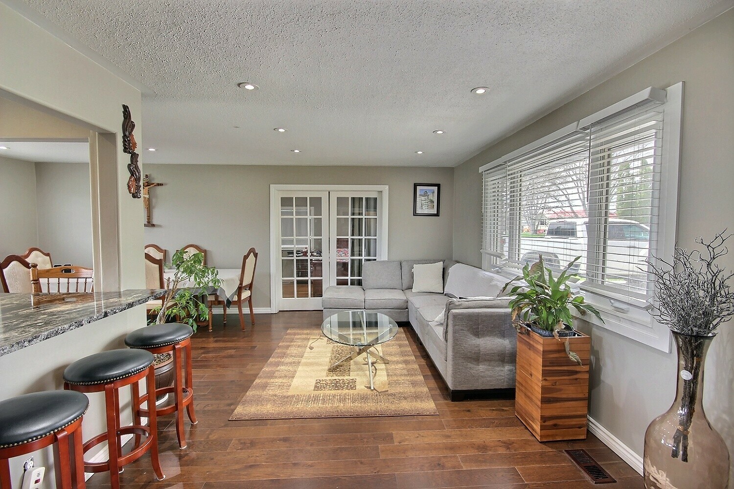Family-Sized Split-Level Bungalow on Nearly Half an Acre Near Belleville & Trenton 4