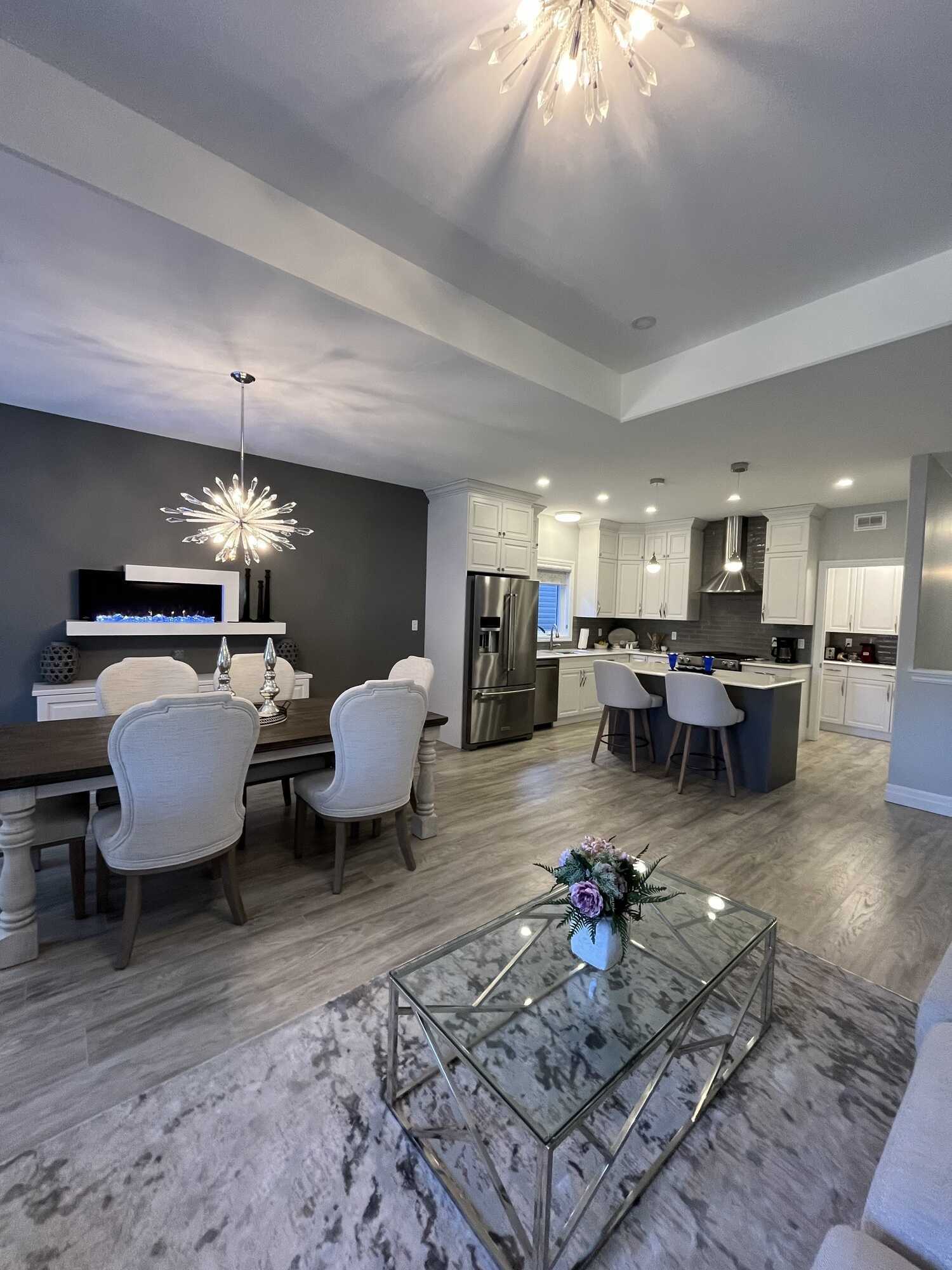 Exceptional opportunity to own this 4 bedroom, 3 bath home in a family friendly neighbour near recreational amenities, schools, restaurants and shopping. This Staikos built home was created for modern living and designed with a functional layout. 3