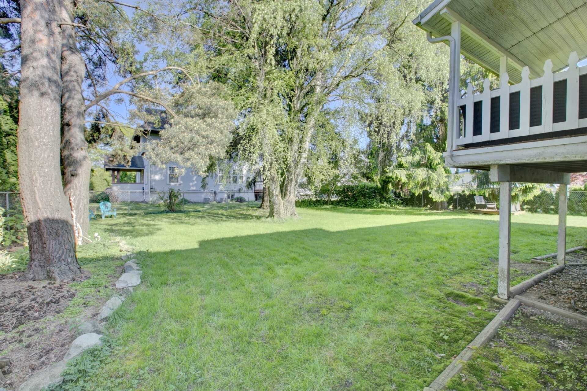 Turnkey Investment Property with Future Development Potential Located in one of Chilliwack’s fastest-growing neighborhoods 4