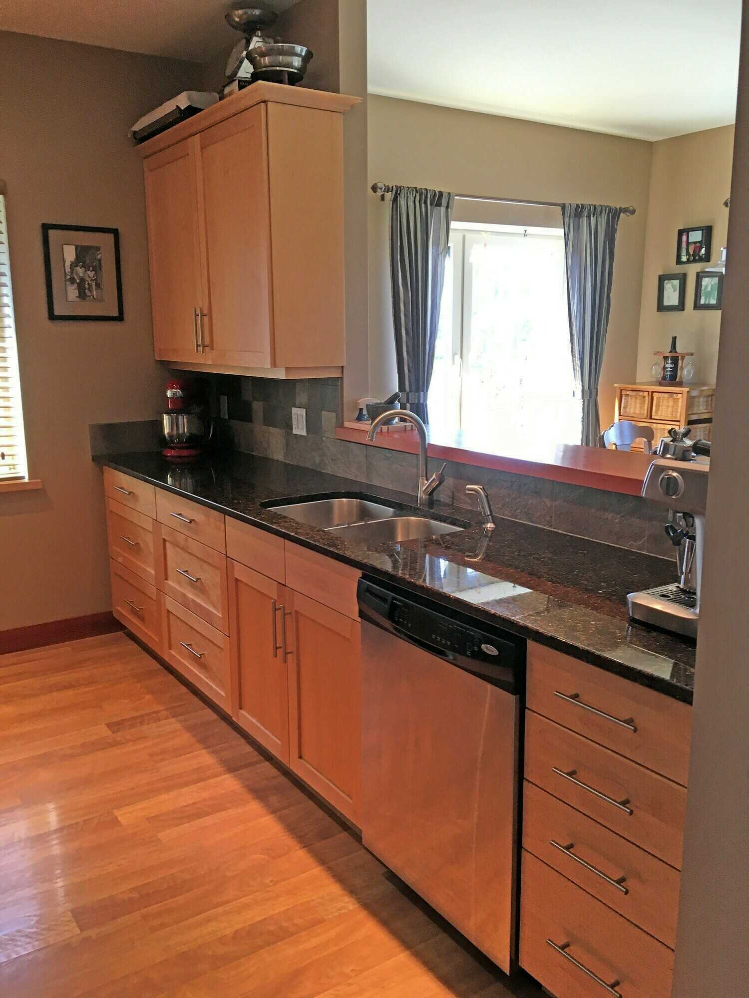 JUST LISTED! A lovely 2 bedroom condo at The Moorage, Ucluelet's most sought after vacation rental/residential complex. A wonderful central location looking out over the inner boat basin. A must see ! 5