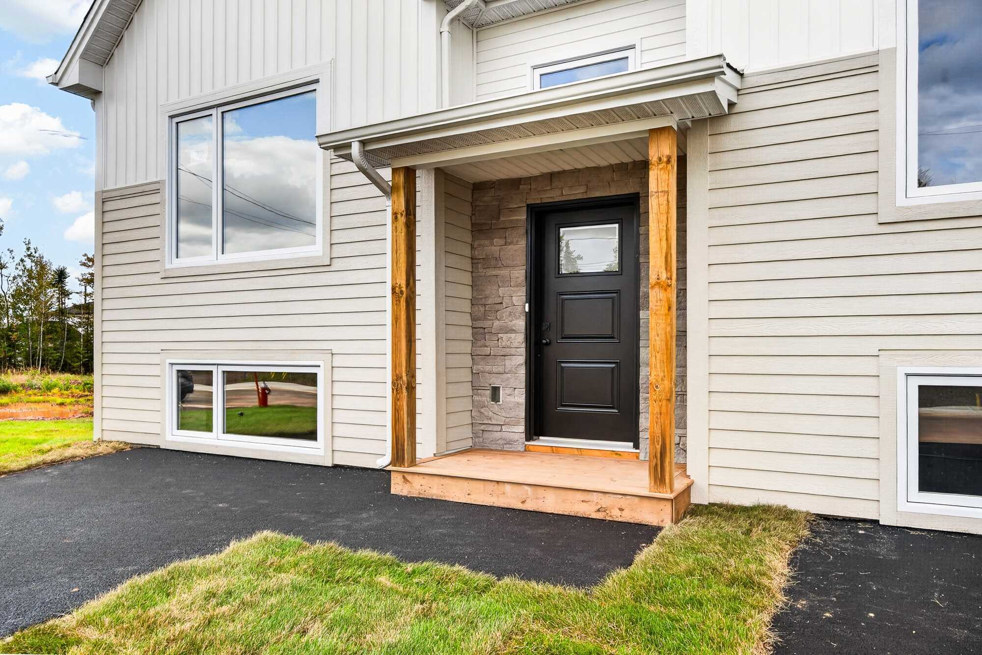 Welcome to 63 Ardoise Street, Moncton! 3