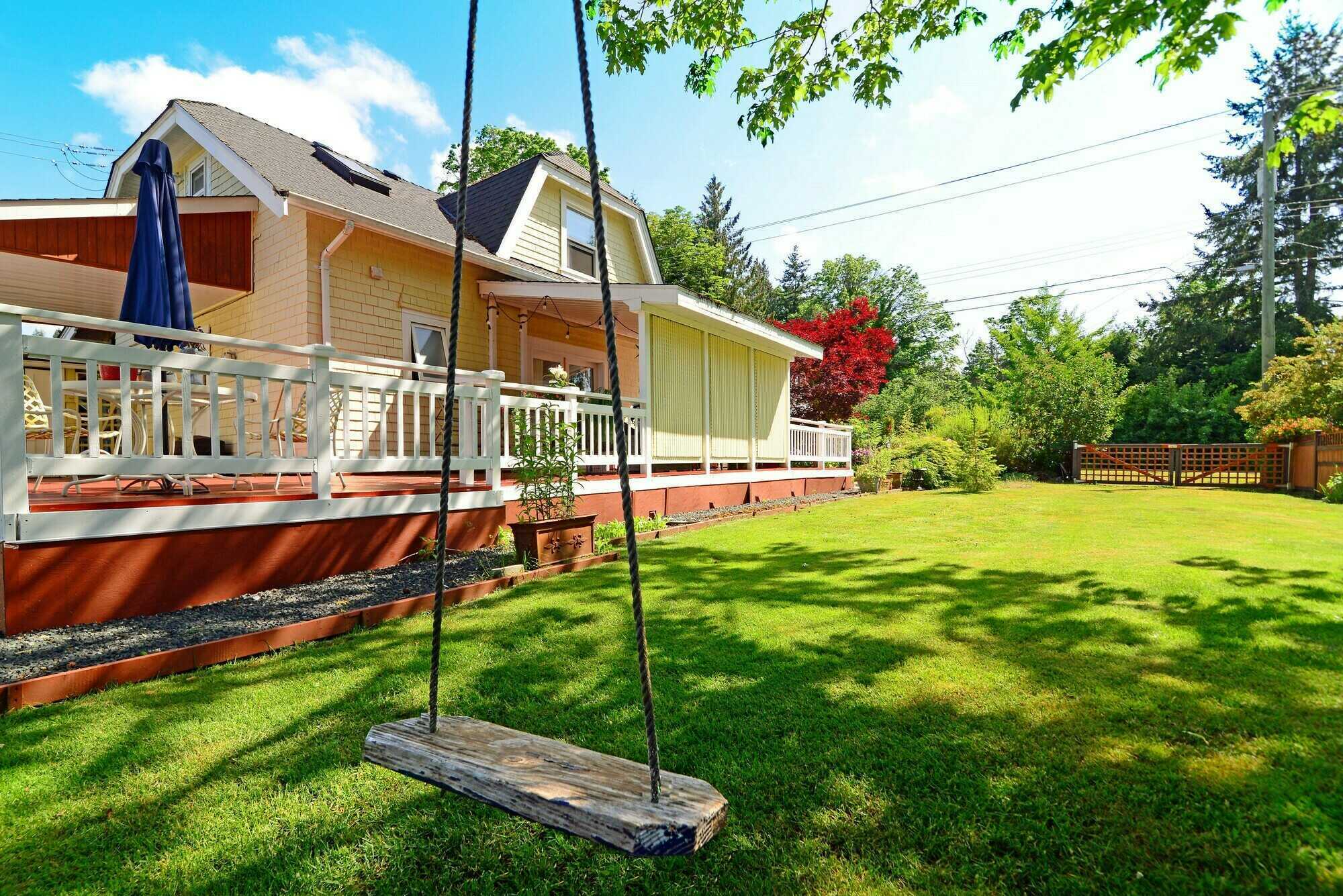 Just Listed ! NEWLY PRICED ! PRICED TO SELL!  Located in beautiful Port Alberni BC this charming 3 bedroom 2 bathroom character home is waiting for you ! No need to look any further ! A fabulous location on a gorgeous park-like large corner lot ! 3