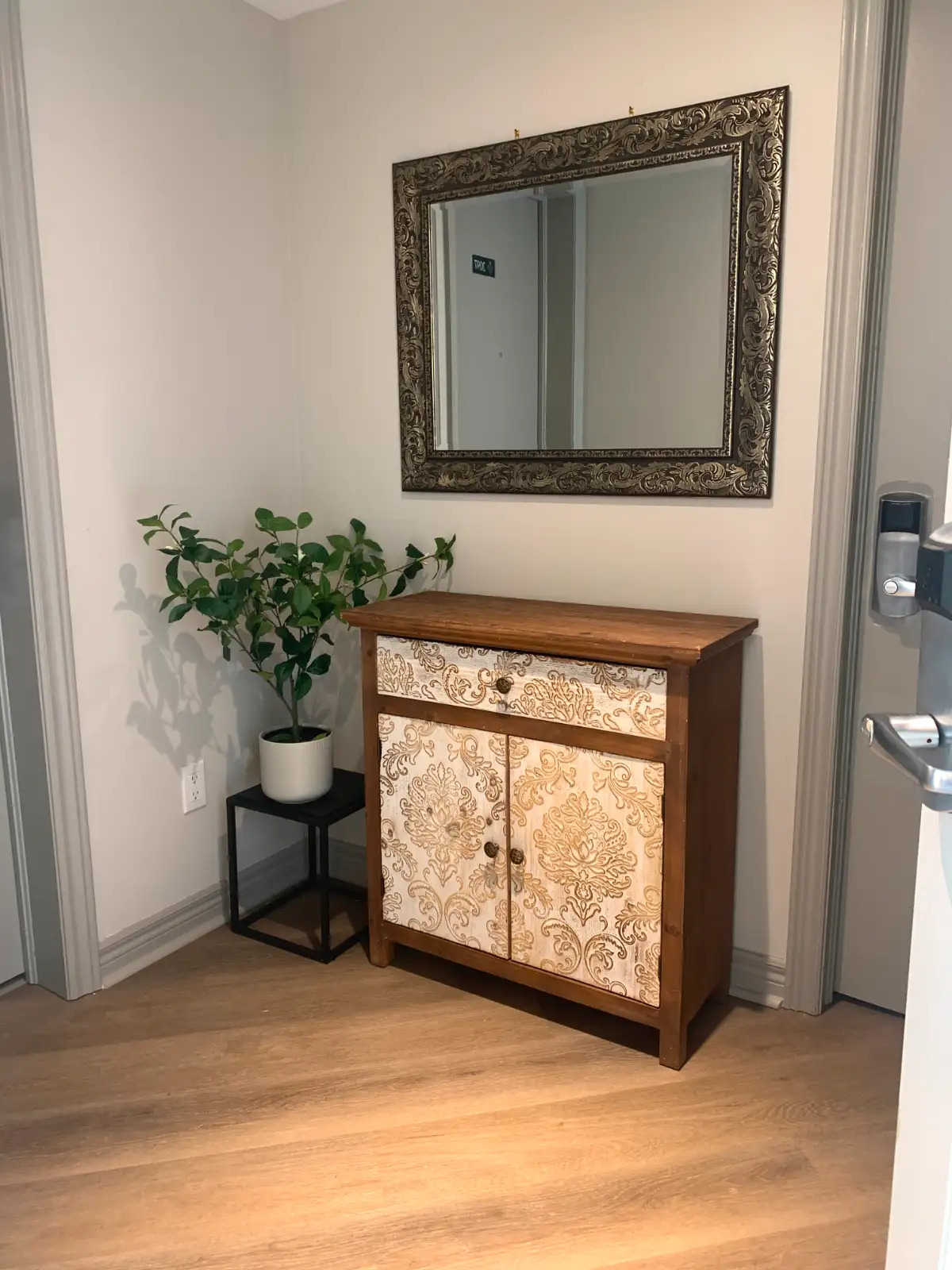 2 FOR PRICE OF 1 APARTMENT (1Bdr + Bachelor) 5