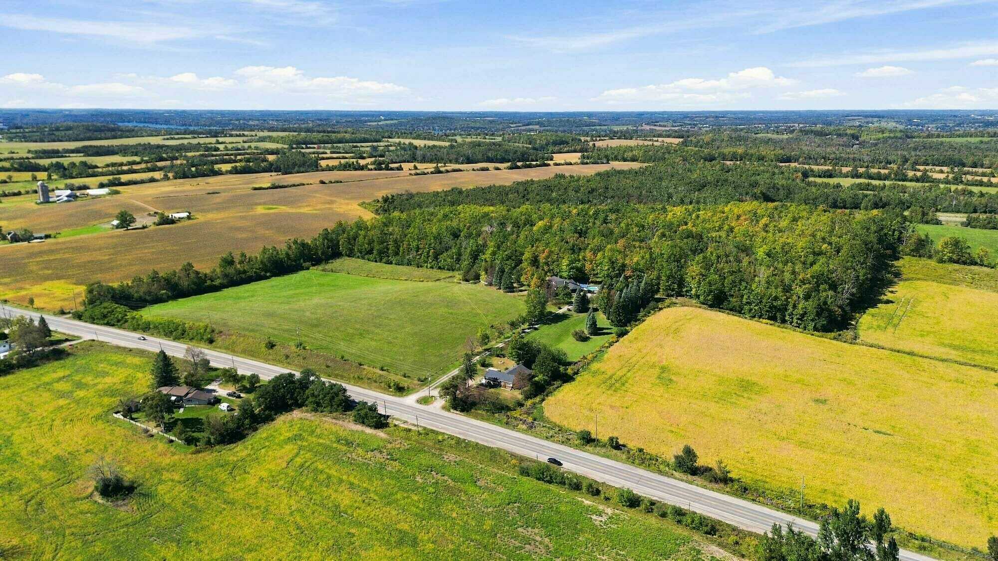 Spacious bungalow on large country lot with lots of potential! Separate entrance to unfinished basement which would be ideal for an in-law suite. Very affordable and quick closing available. 4