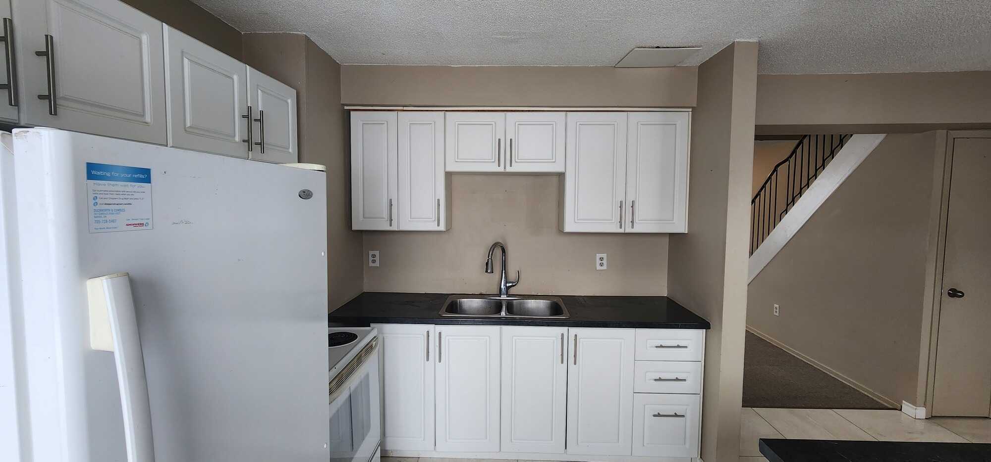 Spacious 3-Bedroom Townhome in a Family-Friendly Area 5