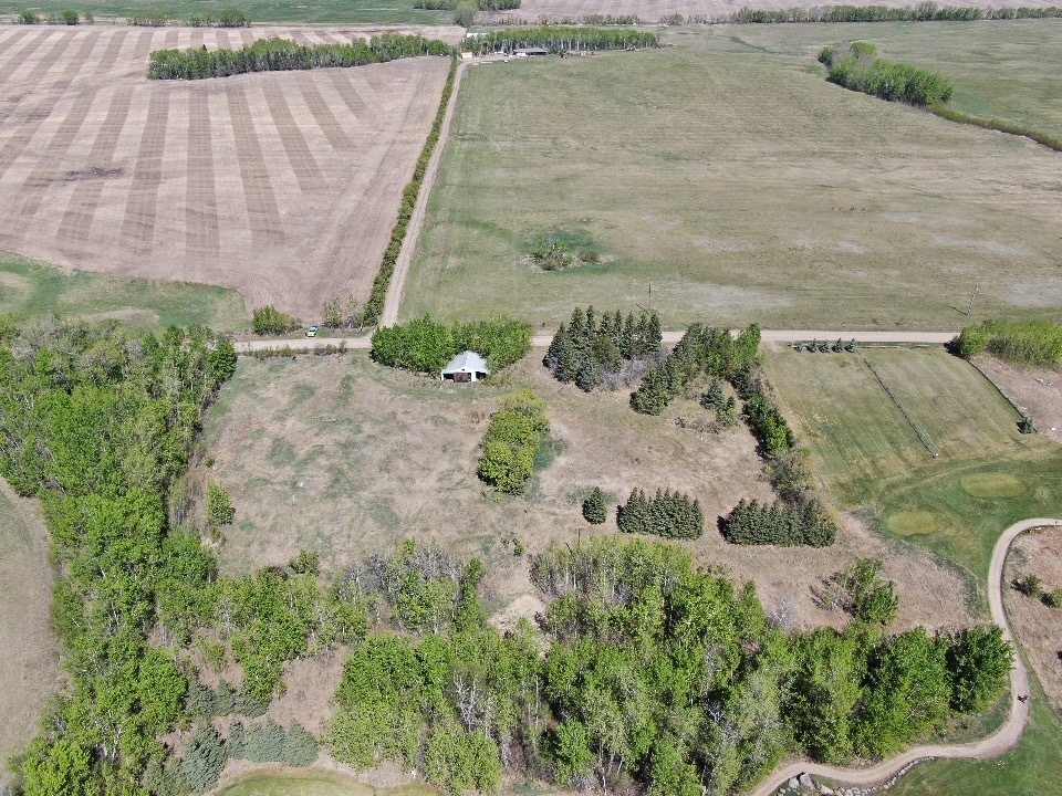 Beautifully Located Property Ready for Development – Near Northern Meadows Golf Course & Lac Des Îles 4