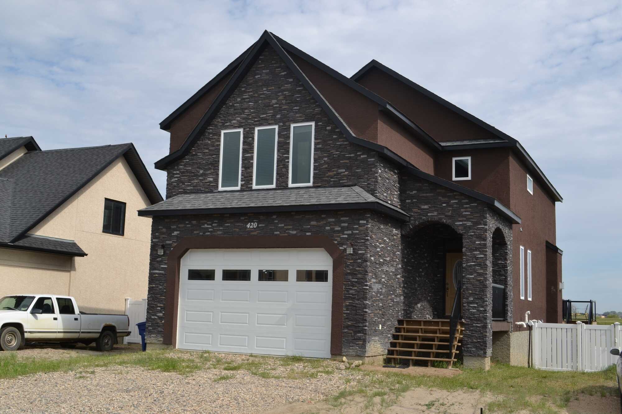 420 Nicklaus Drive, Warman 2