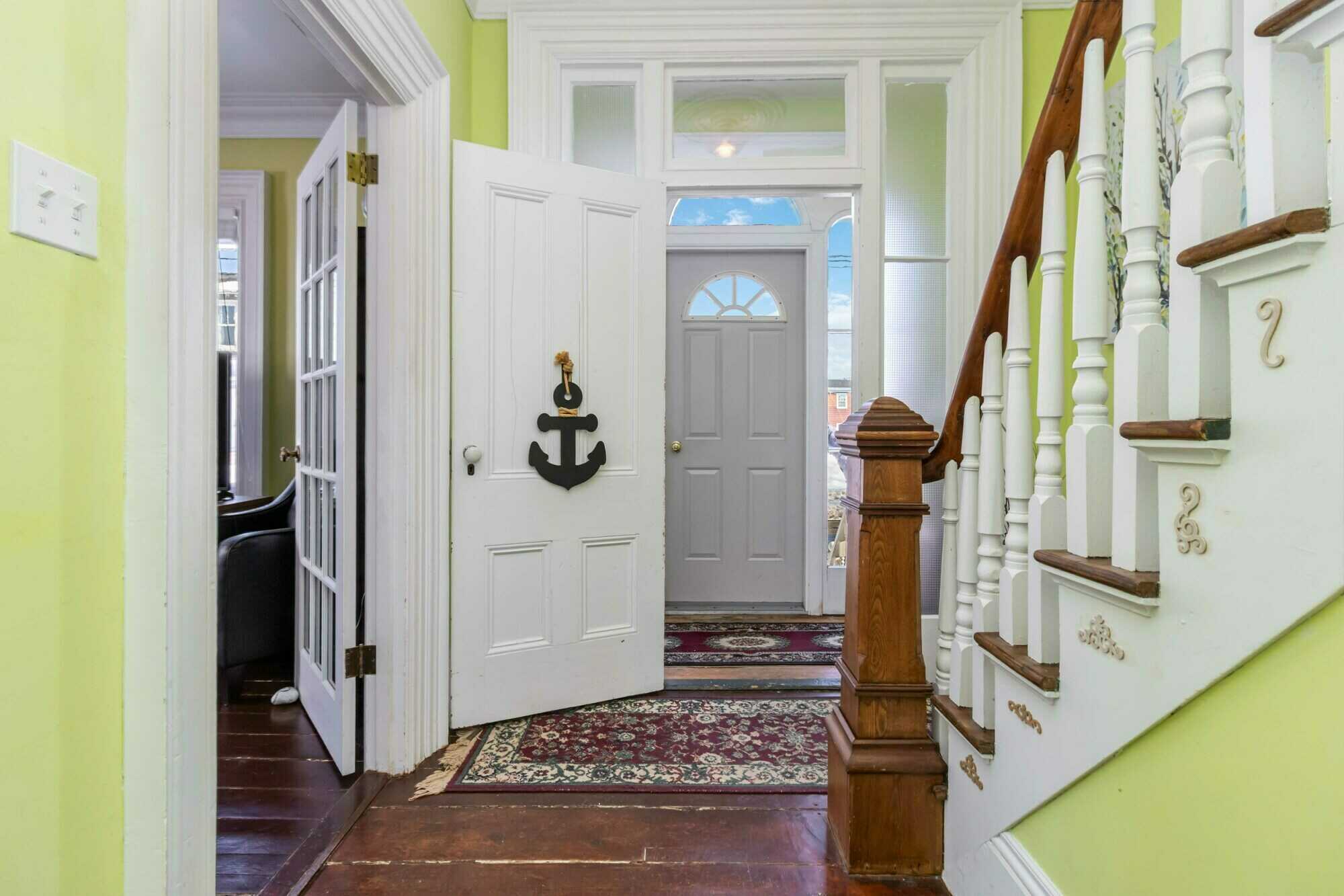 Walkable In-Town Lunenburg | Renovated Kitchen | 3 Bedrooms | Near School, Coffee & Golf 3