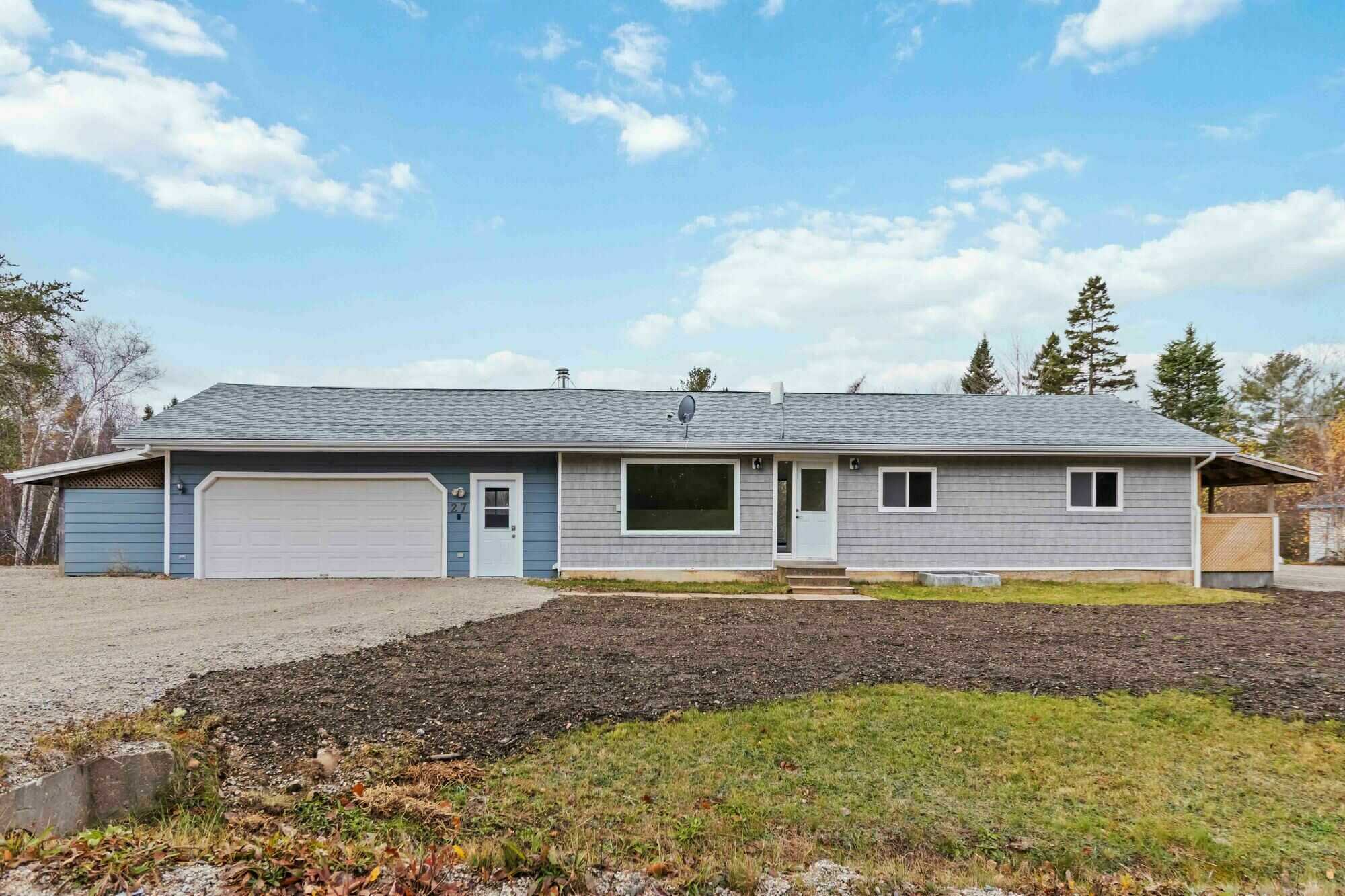 Beautifully Renovated Bungalow with In-Law Suite or Income Unit – Chester Grant is the Ideal Location Between Halifax & Bridgewater! HST Included in the purchase price. 4