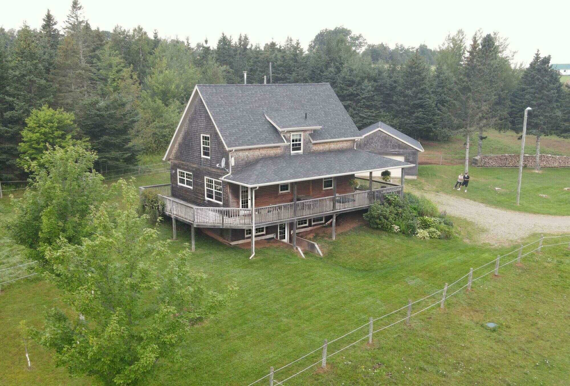 Charming Country Retreat on 11+ Acres - Bonshaw PEI 4