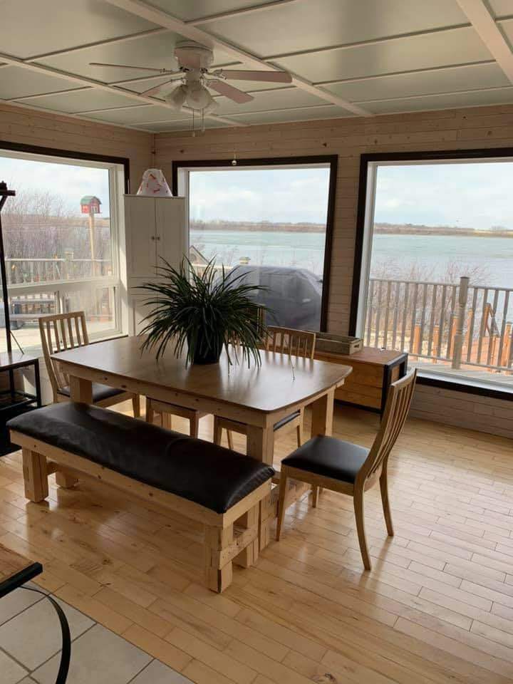 Beautiful Lake Front Property! 4