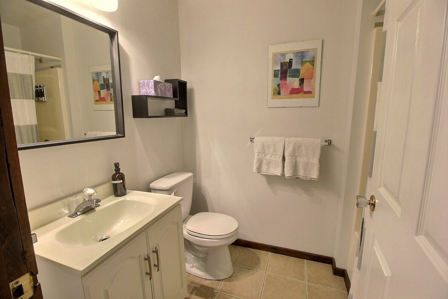 Oakview Coliving - 1 unit available for sale. This is a unique opportunity to join an established coliving community. 

Visit https://www.oakviewcoliving.com/ to learn more. 3