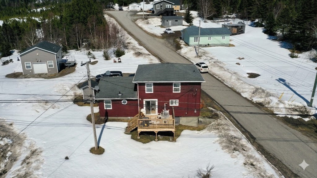 Looking to retire from the big city? 
Searching for the perfect summer home? 
Or maybe a great Airbnb opportunity? 

This place offers the peace, views, and outdoor lifestyle you’ve been craving. 🌊⛰️💛 3