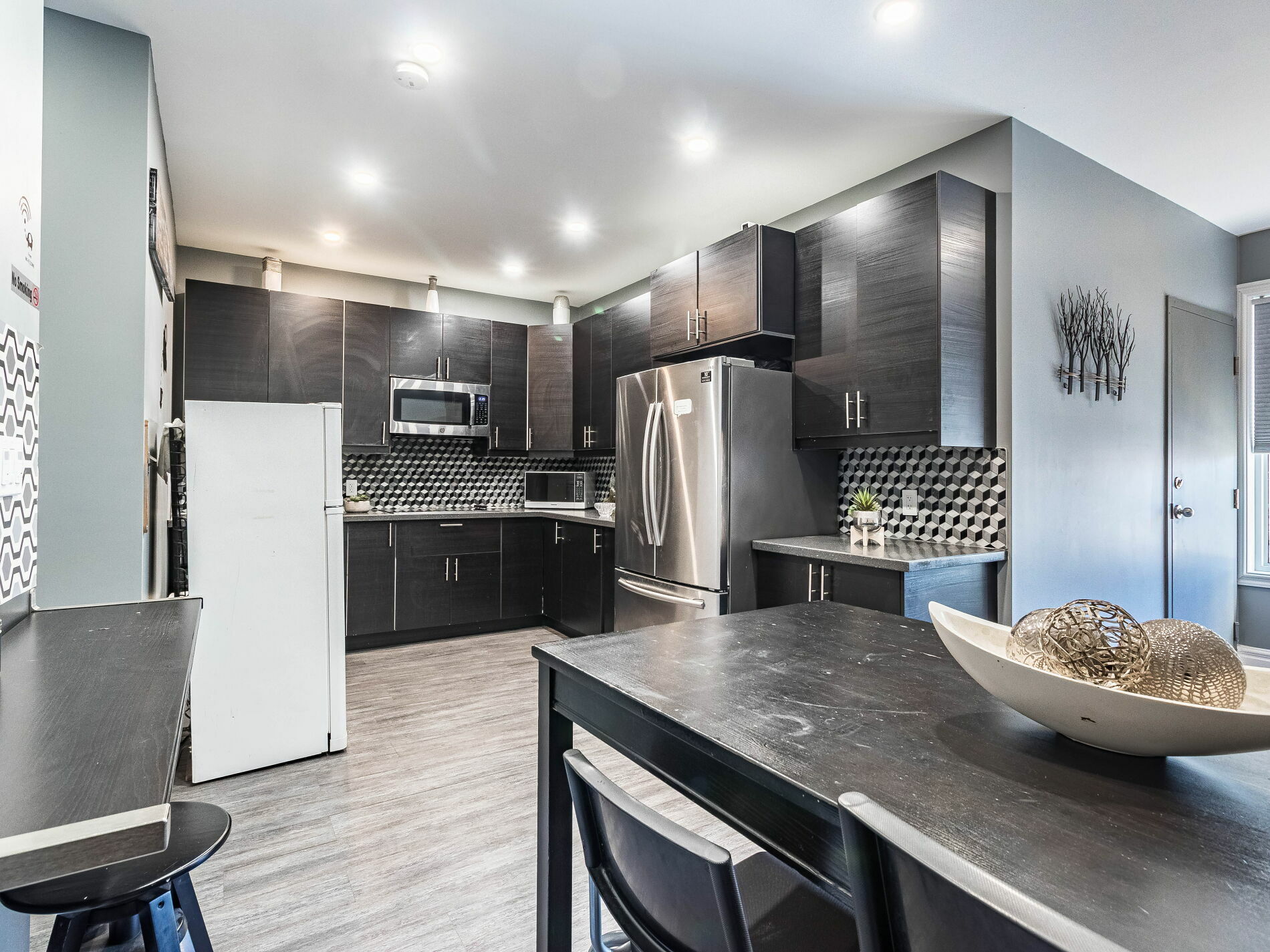 LIVE-IN OR INVESTMENT! 3