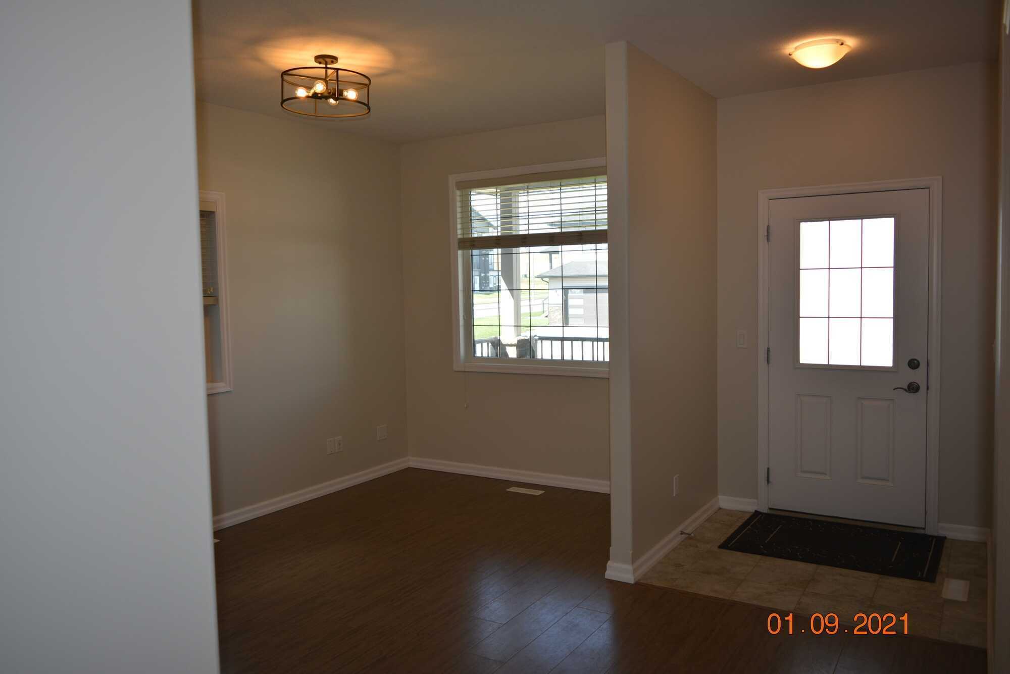This massive bright and open 2,000 sq.ft. raised bungalow is in a quiet well-established cul-de-sac in a new neighbourhood and is very close to the hospital, schools, medical and dental clinics, restaurants and shopping. 5