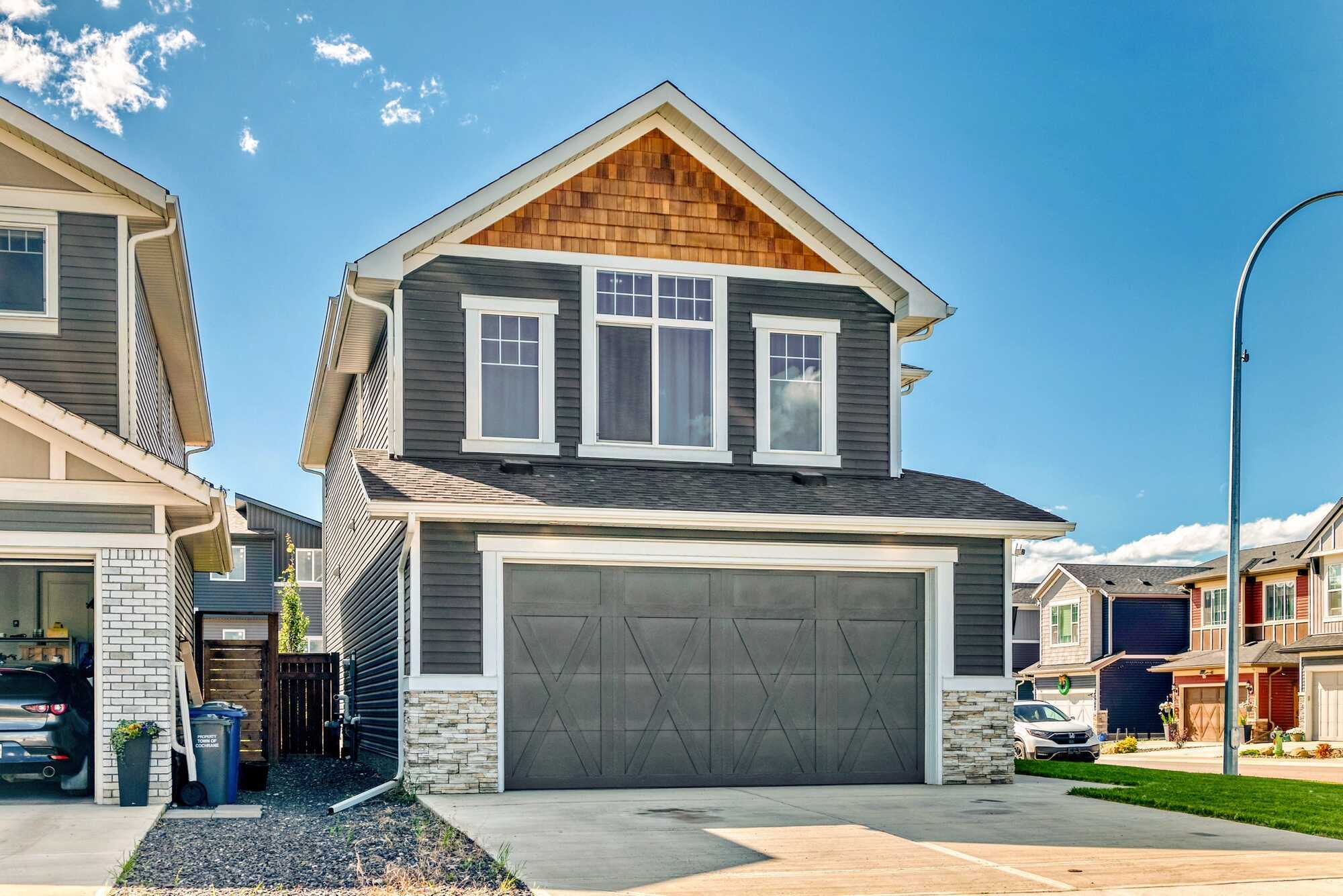 Family Janssen Home in Fireside – Spacious Living, Bonus & Family Rooms, Oversized Garage, and a West-Facing Corner Backyard with Hot Tub and many upgrades! 4