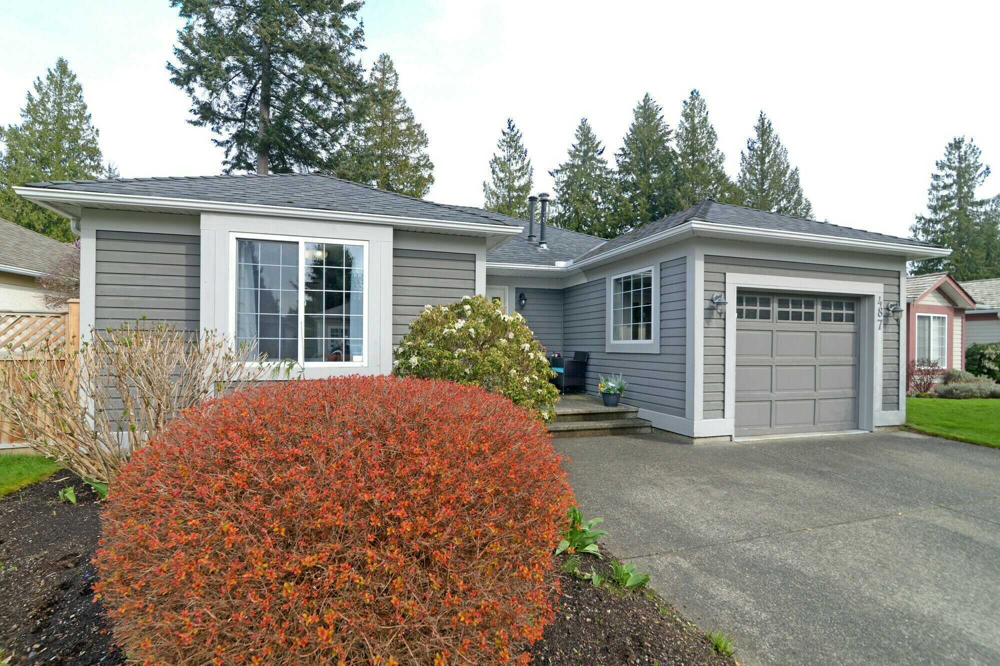 Just Listed! Located in beautiful Qualicum Beach in the highly desirable 55+ community and much sought-after Eaglecrest area within the Oceanside subdivision, this stunning 1488 sq ft 2 bedroom 2 bathroom Rancher awaits ! 4