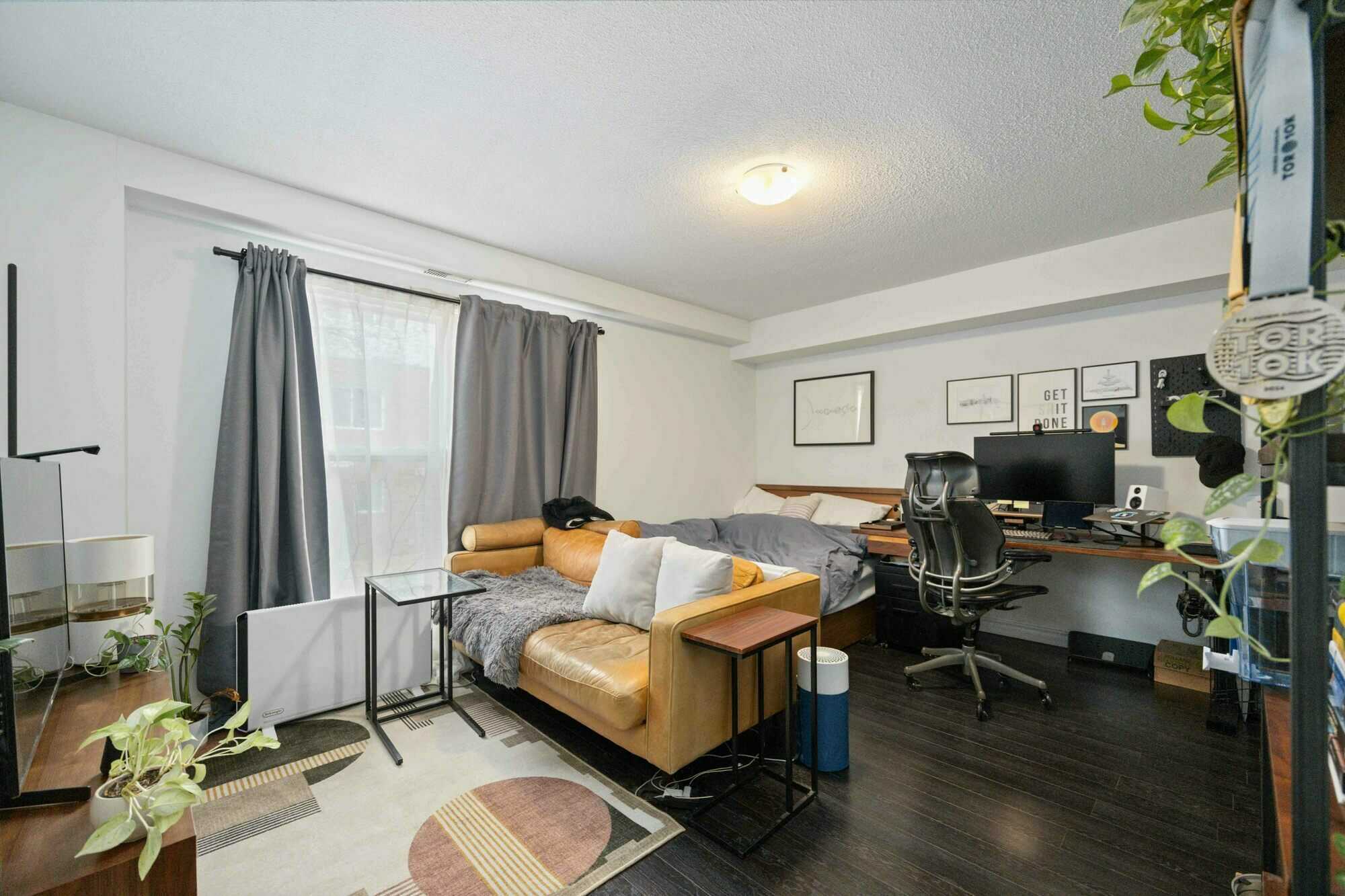 Beautifully renovated and maintained home situated in one of Toronto's most desirable central locations. This spacious property spans several thoughtfully designed levels, offering ample room for both relaxed living and entertaining. 5