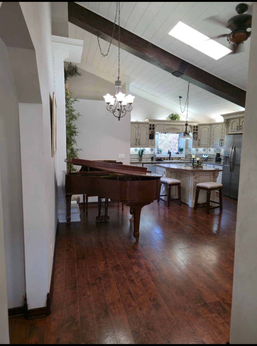 Timeless French Country Charm & Private Yard and Energy Efficienc 5