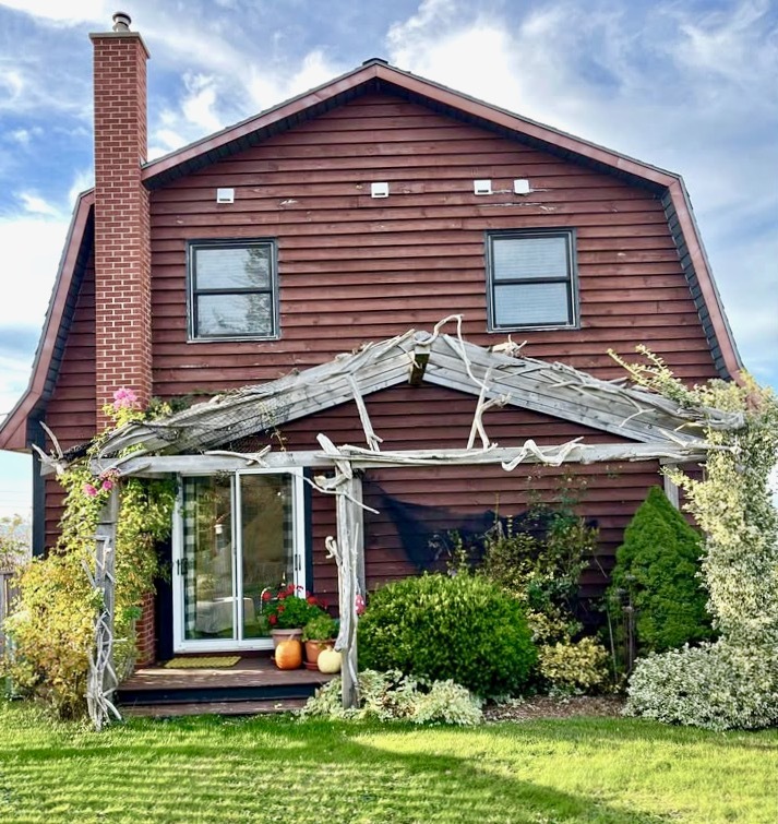 JUST LISTED! Stunning Bay of Fundy views from this lovely Cottage Cove/Port George  year around home and property 3
