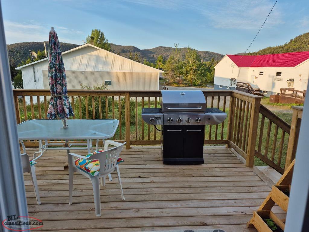 Looking to retire from the big city? 
Searching for the perfect summer home? 
Or maybe a great Airbnb opportunity? 

This place offers the peace, views, and outdoor lifestyle you’ve been craving. 🌊⛰️💛 5