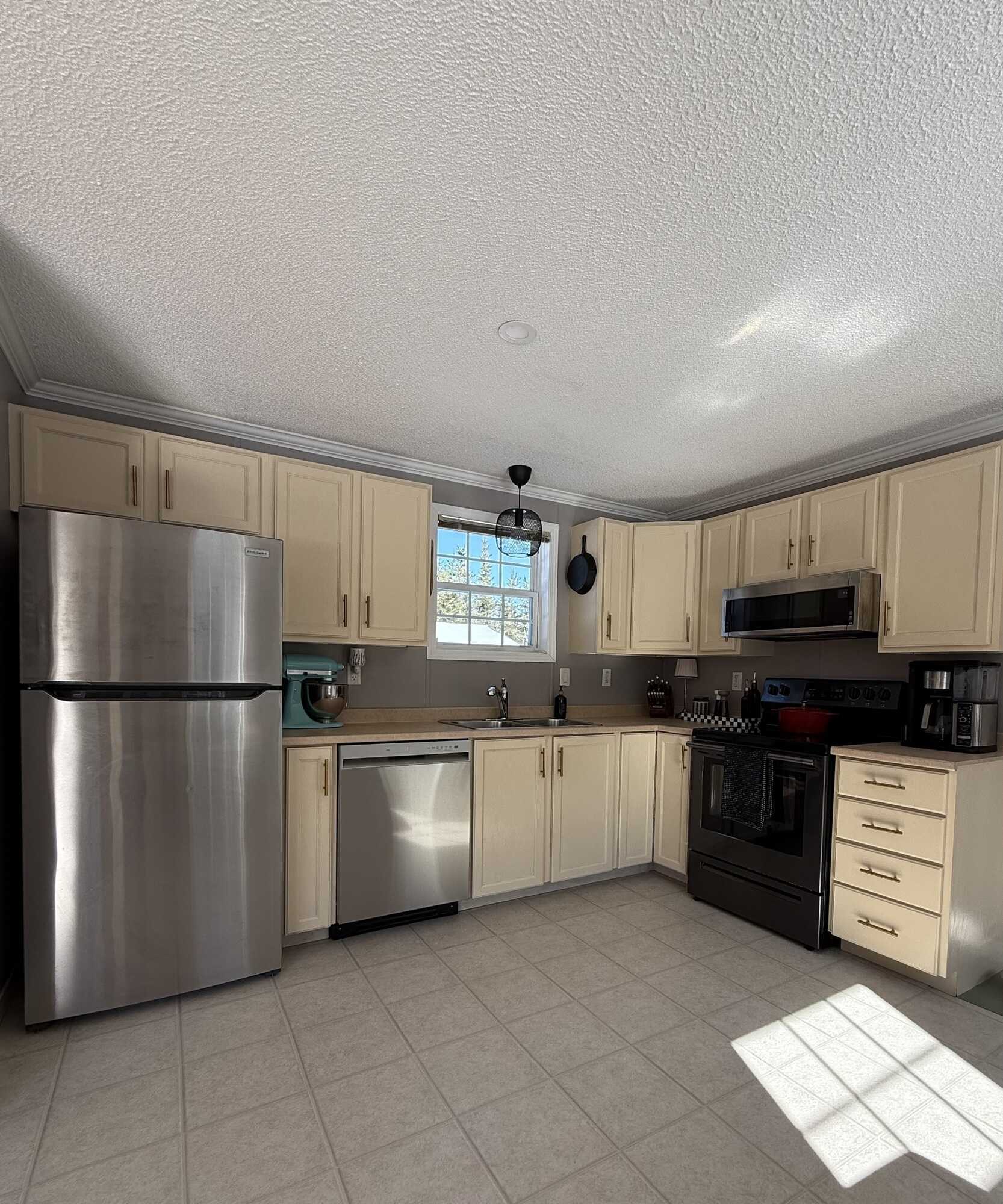 2–3 Bedroom, 1 Bathroom Mini Home | 64x16 | 2008
Home Only – Buyer Responsible for Moving 4