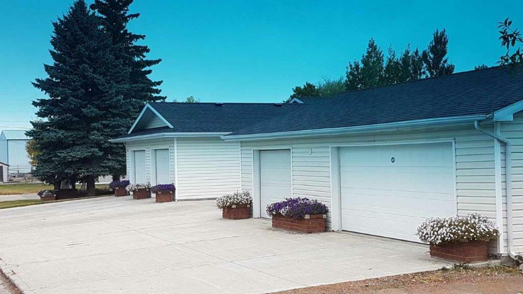 Welcome to this fabulous move in ready 1800 sq ft bungalow located at 217 Main St Kipling. 2