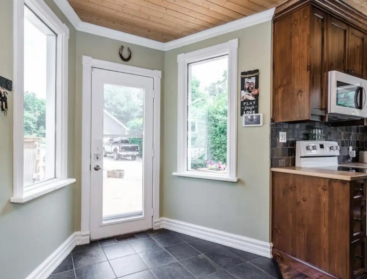 199 fox st. penetanguishene 3