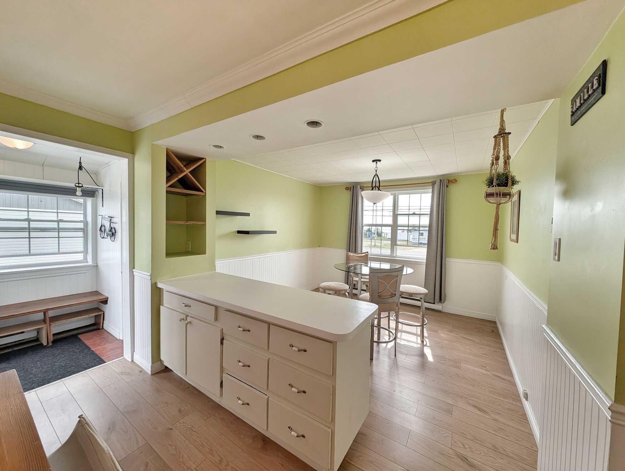 Maison multifamilial ou Triplex à vendre Lamèque // Multi-family house or Triplex for sale Lamèque 5