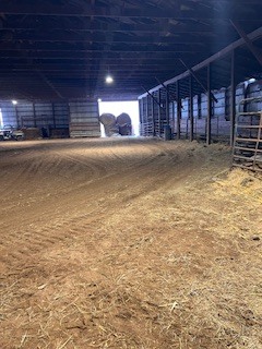 Beautiful Acreage, Shops, Business, or Aviation enthusiast 5