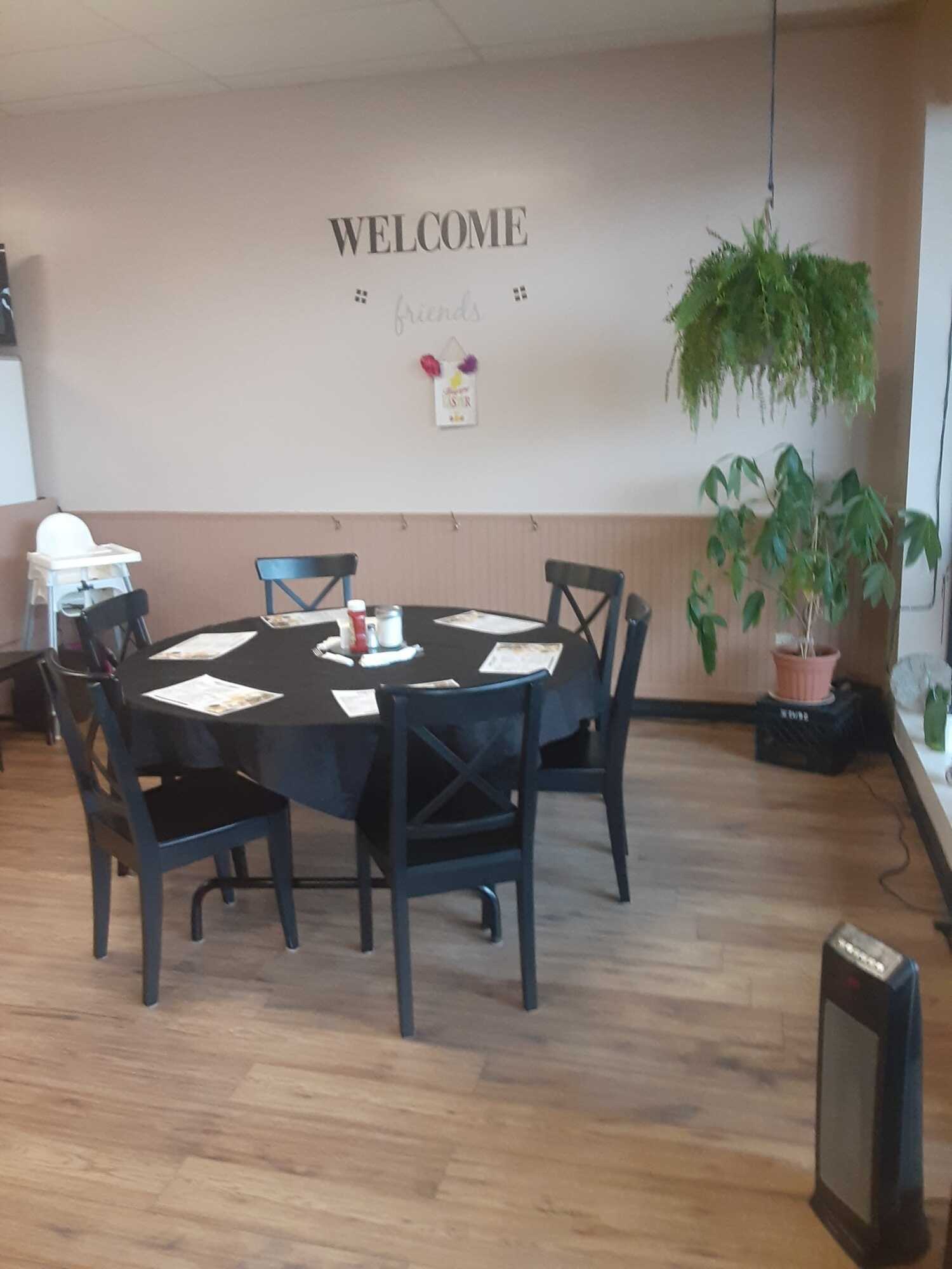DON'T MISS THIS OPPORTUNITY 
Outstanding Family Restaurant 4 sale 5