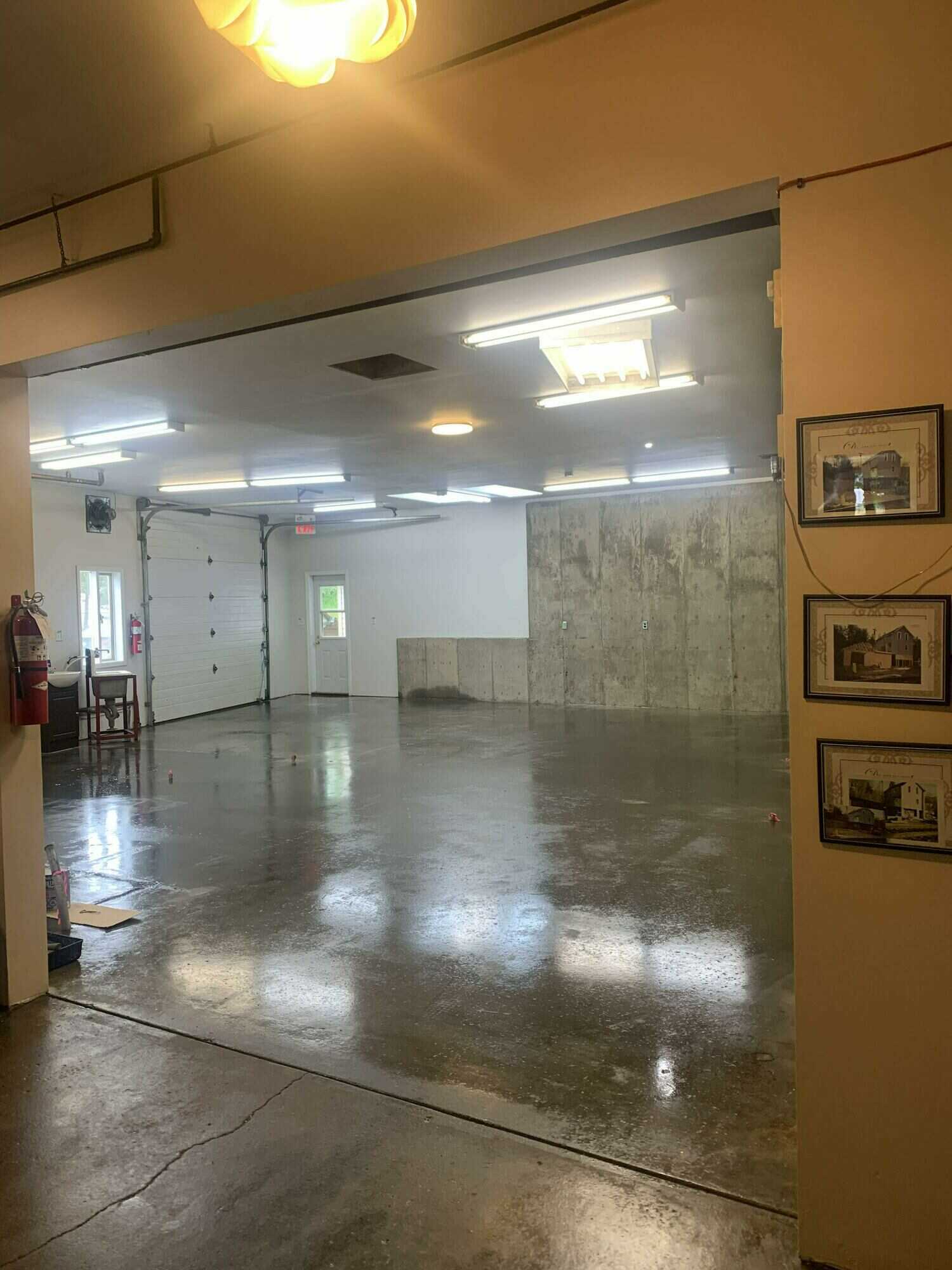INVESTMENT PROPERTY & OPPORTUNITY!   PERFECT BUSINESS location in Nelson near the waterfront!! 3Bed Family Home & Commercial Space all rolled into one FANTASTIC package! 4