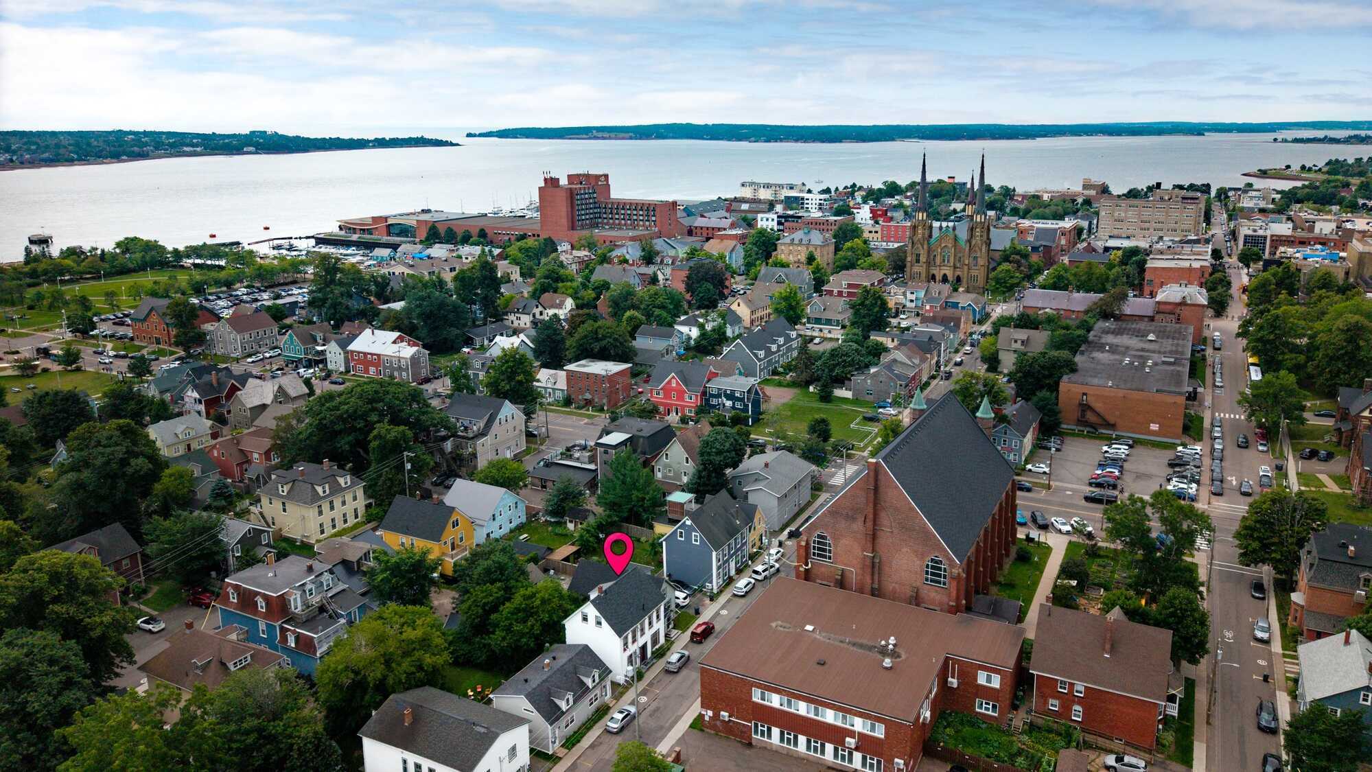 Elegant Century Home in the Heart of Downtown Charlottetown 2