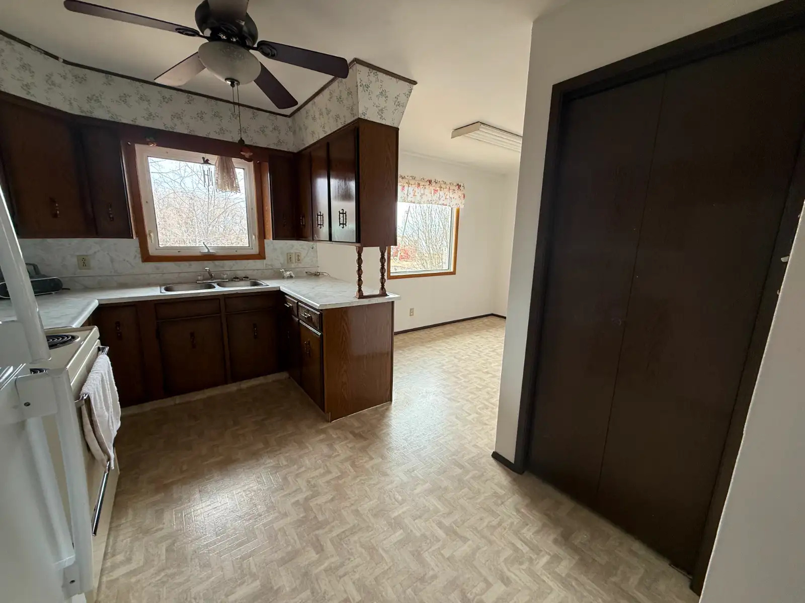 Manitoba-Rural, 3 Bedroom Rural Home To Be Moved Near Glenella 2