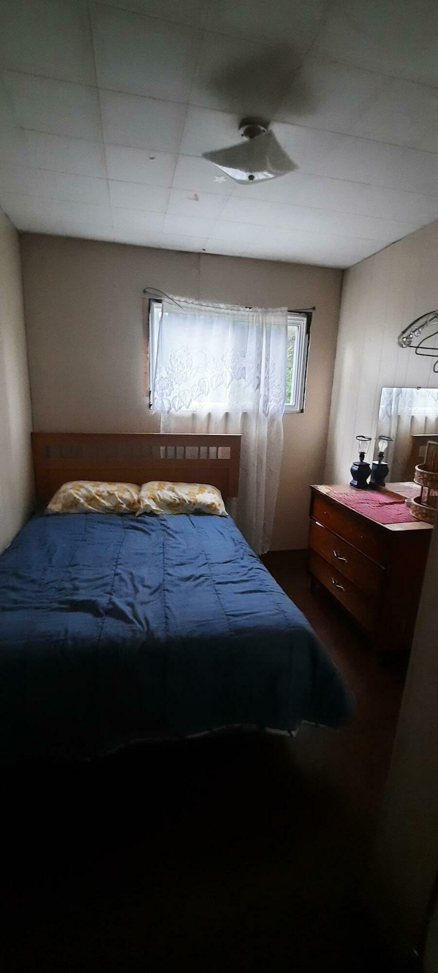 Cozy cabin next to Gros Morne National Park that needs a little interior work. 3