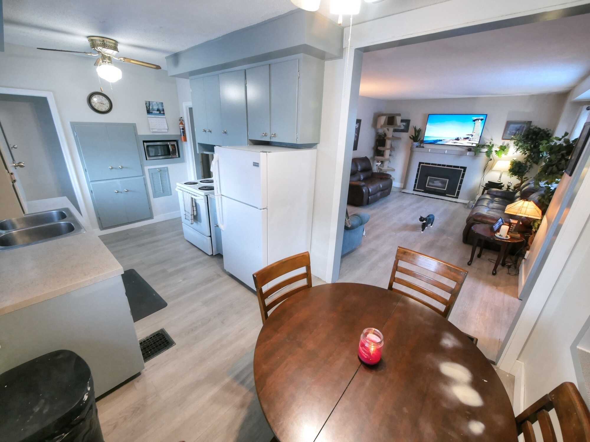 CHARMING & WELL Maintained 3Bed 1Bath home w/ huge potential in East Trail! Recent renovations! LOFT! Garage & Carport! Fenced for dogs! Private and nicely landscaped! 3