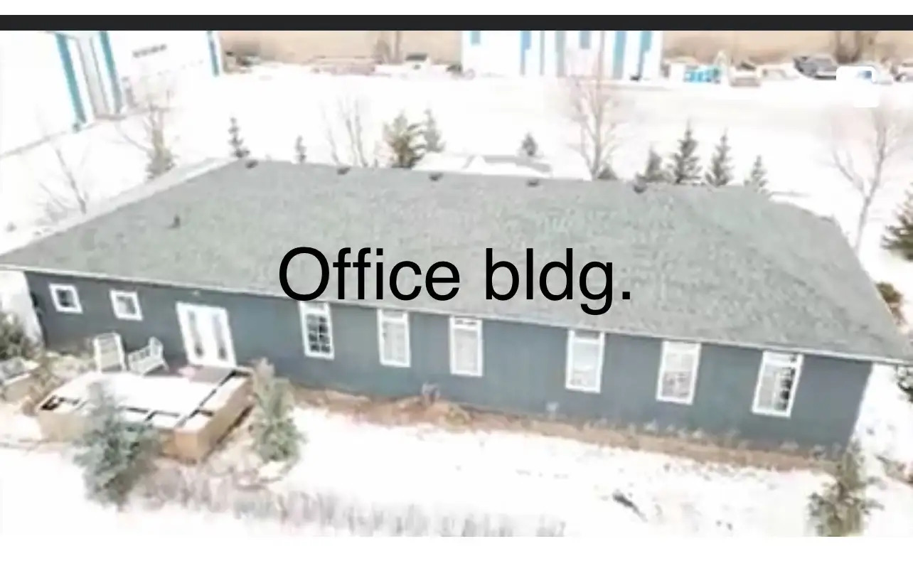 Beautiful Acreage, Shops, Business, or Aviation enthusiast 3