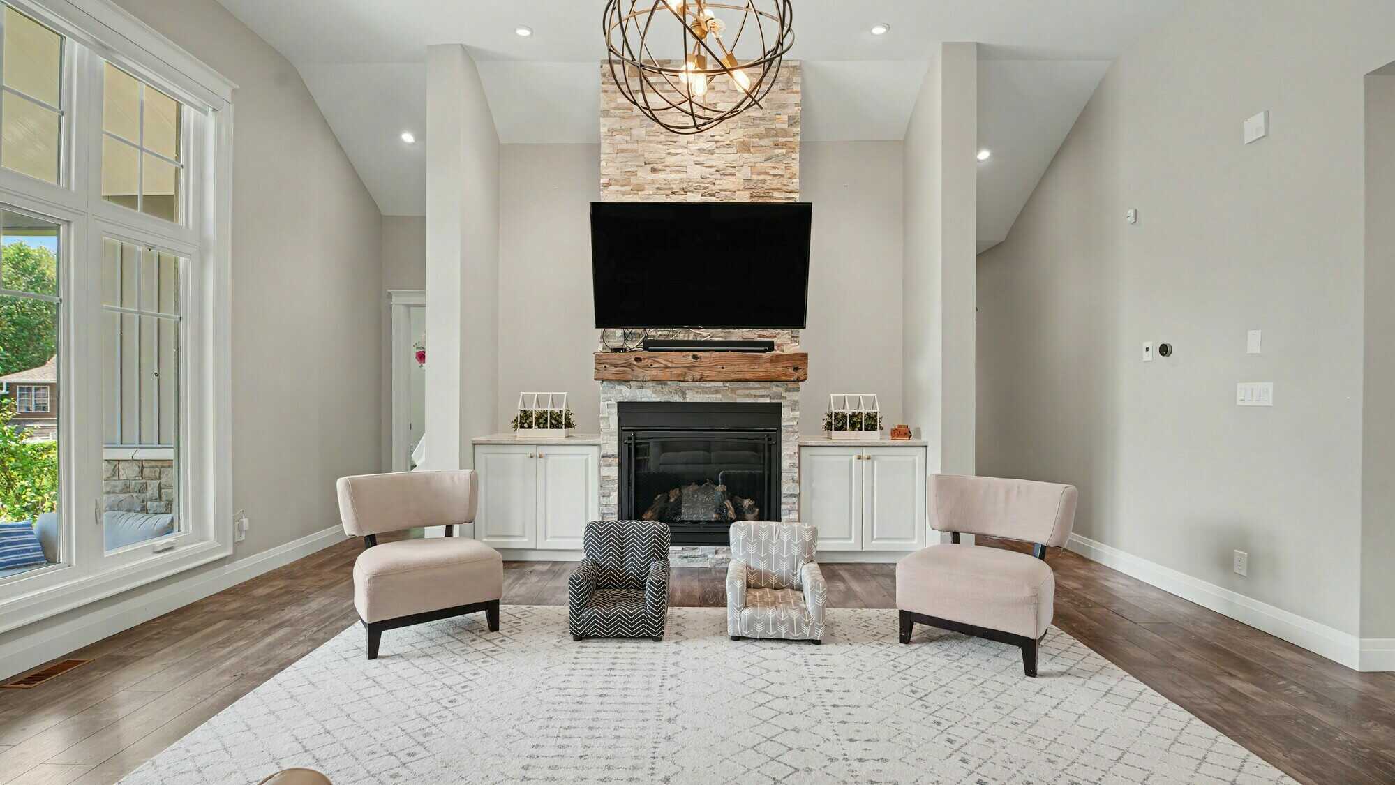 Custom-Built Executive Home on an Impressive Lot with Deeded Water Access | 5 Bedrooms, 4.5 Baths, 3-Car Garage & Luxury Finishes Throughout 3