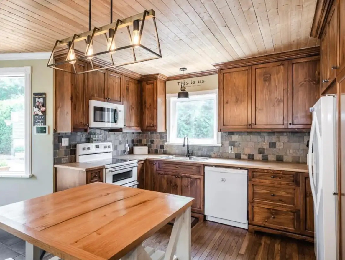 199 fox st. penetanguishene 4
