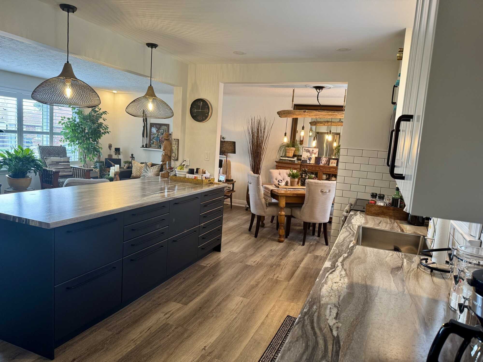 What has been referred to as the ‘Crown Jewel’ of the neighbourhood, 421 Ridgeway Avenue lies in the heart of the highly sought after Mclaughlin community in Oshawa. 4