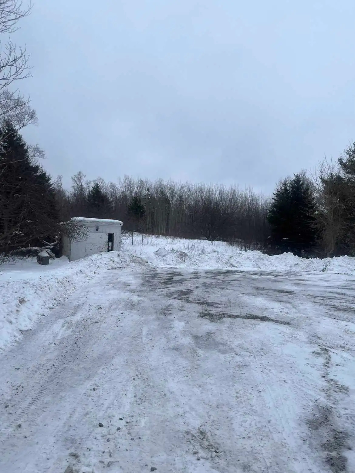 Private 2‑2 Acre Serviced Lot on South Bar Highway 4