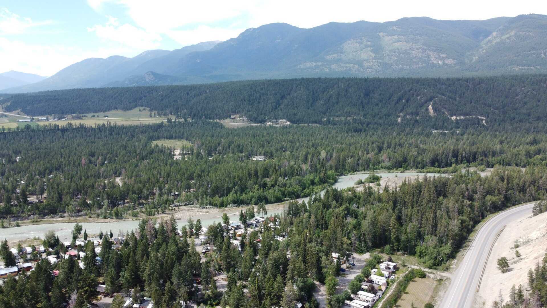 RIVERFRONT ACREAGE AT FAIRMONT HOT SPRINGS! 4