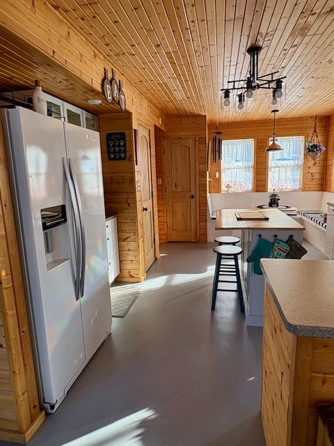 Stunning Clearwater Lake Cabin for Sale 3