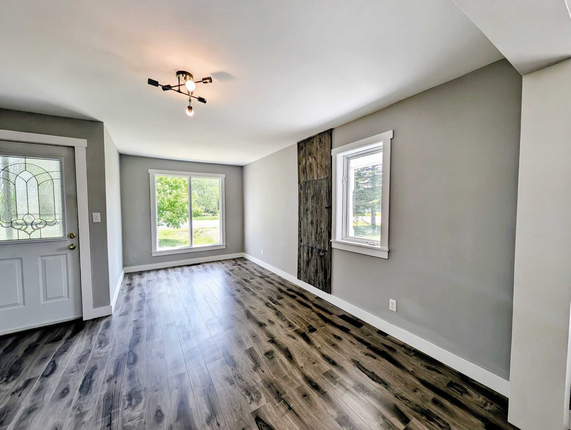 Maison rénovée avec cachet, située à Val-Doucet, N.-B / Renovated Character Home in Val-Doucet, NB 4