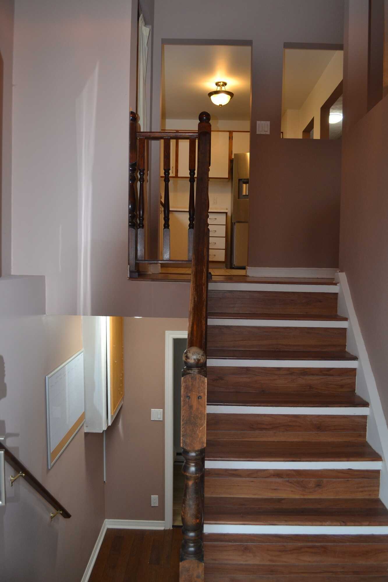 Charming 3+1 Bedroom Semi-Detached Home – Prime Location! 3